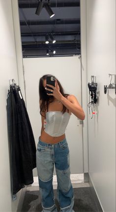 Changing Room Mirror Selfie, Fitting Room Selfie, Body Posture, Social Status, Mirror Pics, Changing Room, Mirror Photo