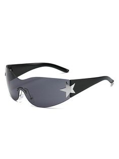 Y2k Fashion Clothes, Y2k Star Glasses, Cool Black Sunglasses, Star Accessories Y2k, Black Y2k Glasses, Black Y2k Sunglasses, Y2k Glasses Men, Stargirl Earrings, Star Sunglasses Y2k