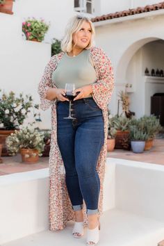 Hang Onto You Multicolor Chiffon Duster Kimono – Pink Lily Mum Style, Duster Kimono, Printed Kimono, Plus Size Summer Outfits, Trip Outfits, Kimono Fabric, Business Trip, Curvy Outfits, Mom Outfits