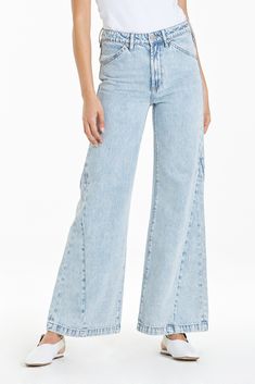 Super high rise wide leg jeans. It's the trendy fit that sits at natural waist and easy fitting in the hips and thigh. Full inseam on rigid denim (non-stretch) accented with tonal stitching, fashion inseam inserts & front slant pocket.11" Front Rise (include waistband), 23 1/2" Leg Opening, 31" inseam (Size 27) 100% COTTON Machine wash cold, Tumble dry low Imported Zip fly and button closure Trouser-cut-front-pocket Shoal Bay, Flare Jeans Style, Trendy Fits, High Rise Wide Leg Jeans, Dear John, High Rise Jeans, Wide Leg Jeans, Jeans Style, Flare Jeans