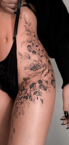 Tattoo Bein Frau, Front Thigh Tattoos, Tattoos Geometric, Pretty Tattoos For Women, Cute Tattoos For Women