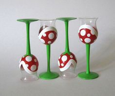 These are awesome!!! Wedding Glasses Diy, Geeky Kitchen, Diy Geek, Geek Diy, Geeky Craft, Nerd Crafts, Learning To Embroider, Mario Birthday Party