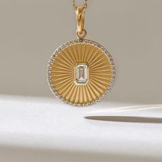 14k Real Solid Yellow Gold with Baguette Cut Natural Diamond Round Shaped Sun Pendant Charm Necklace can be customized from 14 to 18 inches long. With its fusion of contemporary design and classic diamonds, this necklace embodies the essence of modern elegance. Treat yourself or a loved one to this exceptional piece, a reflection of your unique taste and a reminder that true beauty lies in the details. 𝐈𝐭𝐞𝐦 𝐃𝐞𝐭𝐚𝐢𝐥𝐬 * Gold KT: 14KT * Custom Gold Color:  Yellow Gold * Charm 20.45mm x 17 Diamond Pendants Designs Unique, Modern Necklace Design, Unique Diamond Pendant, Diamond Gold Pendant, Hamsa Jewelry, Diamond Pendants Designs, Unique Pendant Necklace, Sun Pendant, Gold Medallion