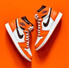 Orange Basketball Aesthetic, Air Jordan 1 Orange, Jordan 1 Orange, Nike Jordan Air 1, Jordan Aesthetic, Orange Nike Shoes, Jordan Shoes Wallpaper, Jordan Orange, Orange Jordan