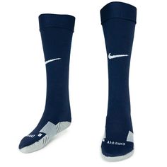 Extreme comfort and excellent performance start from the feet up. The sock can be pulled up to the knee and is very comfortable. Nike Matchfit Over-The-Calf Socks delivers sweat control and an excellent fit. DRI-FIT technology for sweat control Dynamic compression arch support targeted cushion in high-wear areas. Product Details: Dri-FIT technology helps keep feet dry and comfortable. Cushioning in high-wear areas helps absorb impact. Dynamic arch provides a supportive fit and feel. Anatomical l Nike Compressive Mid-thigh Bottoms, Nike Compression Mid-thigh Shorts, Nike Trail Calf Socks, Nike Anti-odor Comfortable Socks, Breathable Compression Knee-high Socks For Sports, Over The Calf Socks, Calf Socks, Midnight Navy, Pull Ups