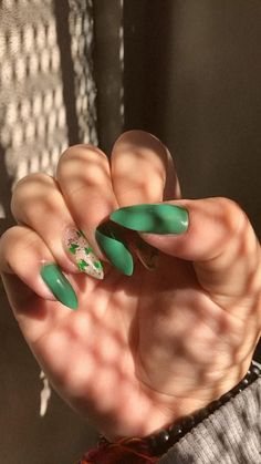 Ambre Nails, Nail Decals Diy, Nail Bracelet, Acrylic Press On Nails, Shiny Nails, Pearl Nails, Nail Photos, Nail Tattoo, Green Butterfly