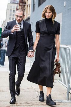 Giovanna Battaglia, Carine Roitfeld, Classy Couple, Sneakers Street Style, Street Style Trends