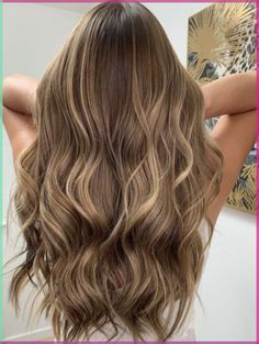 In this cut, distinct, thicker sections of waves are designed to add significant volume and texture to your hair. If you have highlights or lowlights, chunky layered waves can enhance the dimension of your hair color. Click here to see more stunning wavy hairstyles for women over 50. Light Brunette Hair, Summer Blonde Hair, Bronde Hair, Brunette Hair With Highlights, Dirty Blonde Hair, Brown Hair With Blonde Highlights, Brunette Balayage Hair