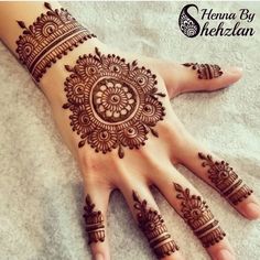 henna by shehelan on her hand