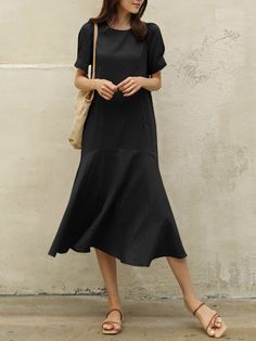 Cotton Solid Ruffle Short Sleeve Round Neck Casual Midi Dress Casual Midi Dress, Dress With Puff Sleeves, Midi Dress Casual, Womens Crewneck, Ruffle Shorts, Brown Fashion, Flowing Maxi Dress, Dress Designs, Glamorous Evening Gowns