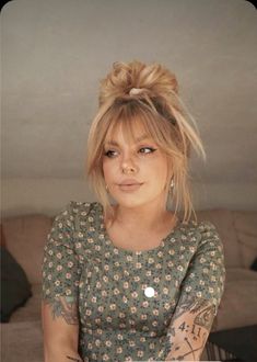 Maria Layton, Bang Ideas, Olivia Hair, Haircut Inspo, Bangs Hairstyles, Dye Colors, Diy Ikea, Hair Stylies, Wispy Bangs