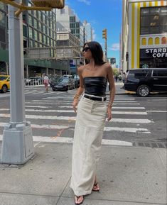 Style Roots, Kelsey Merritt, Fall Streetwear, City Fashion, White Skirt