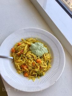 vermicelli vegetable upma served with sliced boiled eggs Vermicelli Pasta, Cooking Veggies, South Indian Breakfast, Coconut Chutney, Cooked Veggies