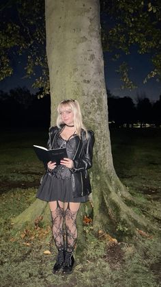 #misa #misaamane #misaamanecosplay #deathnote #halloween #cosplay #anime #animecosplayer #goth #emo Misa Misa Cosplay, Emo Costume, Halloween Cosplay, Halloween, Anime