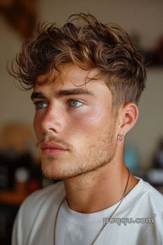 Short Sides Long Top, Trendy Boys Haircuts, Teen Haircuts, Top Haircuts For Men, Stylish Mens Haircuts, Boy Haircuts Long, Textured Curly Hair