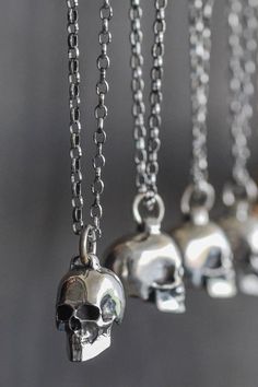 A handmade sterling silver 925 skull necklace.Chain Lenght: 78cm (if you would like a different length please state so in "note to seller".)Skull Measurements: Skull Hight-Approx 18.36mm | Skull Width-Approx 10.44mmApprox Weight: 11grThe necklace is made of sterling silver 925 and is water resistant.Here are some listings that you might also love:https://www.etsy.com/il-en/listing/528256264/skull-cuff-bracelet-skull-bracelet-skullhttps://www.etsy.com/il-en/listing/528252262/small-skull-braceleth Handmade Skulls, Grunge Jewelry, Edgy Jewelry, Diy Jewelry Inspiration, Jewelry Diy Bracelets, Handmade Jewelry Necklace, Dope Jewelry, Jewellery Shop, Skull Jewelry