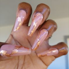 Nude Nails Rose Gold Nails Nude Wedding Nails Natural Wedding Nails Bridesmaids Coffin Shape Gel Nails, Neutral Wedding Nails, Natural Wedding Nails, Xl Nails, Acrylic Nail Designs Coffin, Gel Press On Nails, Gold Flake, Quartz Pink, Rose Gold Nails