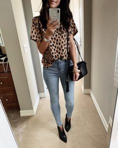 Check out this look I found on LIKEtoKNOW.it http://liketk.it/2WKMu Download the LIKEtoKNOW.it app to see! Leopard Shirt Outfit, Jeans Outfit For Work, Animal Print T Shirts, Mommy Outfits, Office Casual Outfit, Casual Summer Outfit