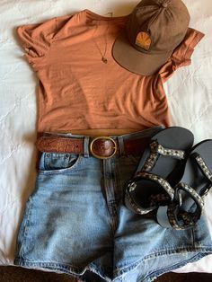 Tevas Outfit, Teva Outfit, Granola Outfits Summer, Granola Summer Outfits, Granola Girl Summer Outfits, Granola Girl Aesthetic Outfits, Casual Outfits Trendy, Granola Summer, Samba Outfit Ideas