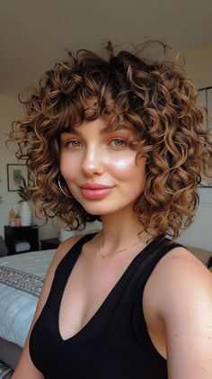 Bob Haircuts Brunette, Haircuts Brunette, Round Face Curly Hair, Hair Shaping, 2024 Haircut, Girl Hair Styles, Hair Styles Long Hair, Curly Cuts, Curly Styles