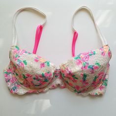 Lightly Lined Demi In A Beautiful And Lovely Floral Print. Never Worn - Wrong Size. I Have Another Lined Demi 34c In My Closet! White Padded Bra For Spring, Spring White Padded Bra, Summer White Partially Lined Bra, Demi Bra, Wear Pink, White Cream, Cream White, Lingerie Set, Women's Intimates