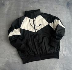 Nike Jacket Aesthetic, Nike Wear, Future Clothes, Mens Casual Dress Outfits, Outfit Inspo Casual, Guys Clothing Styles, Nike Vintage, Cool Outfits For Men, Mens Pants Fashion