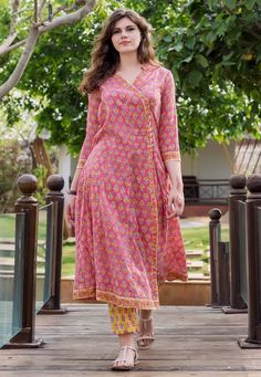 Bagh Print Dresses, Jaipuri Kurti Designs, Bagh Print Suits Design, Angrakha Design, Angarkha Kurti, Block Print Kurti Designs, Cotton Suit Designs, Indian Kurti Designs, Angrakha Style