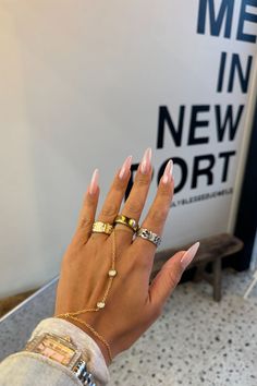 did you know that you can come in and completely customize your very own hand chain in any of our stores?! we can't wait to see you what you create ✨ Gold Hand Chain, Hand Chain Jewelry, Gold Hand, Gold Hands, Chain Jewelry, Jewelry Store, Chain Styles