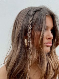 Hair Charms, Vacation Hairstyles, Peinados Fáciles Para Cabello Corto, Festival Hair, Hair Rings, Beach Hair, Hair Dos, Trendy Hairstyles, Hair Day