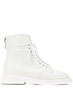 Marsèll combines the classic with the traditional, with its modernist designs that are crafted using the finest italian artisan techniques that have been handed down through the generations. A case in point are these Asti white leather back zip fastening boots. Featuring a round toe, a lace-up front fastening, a high ankle, stitching details and a white rubber sole. White Flat, Black Friday Promotions, All About Shoes, Gucci Handbags, Wedge Sneaker, Boot Shoes Women, World Of Fashion, White Leather, Mars