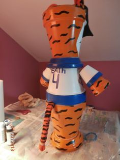 the inflatable tiger is ready to be painted