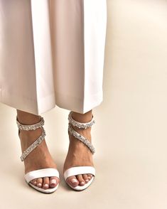 Wedding Sandals White Bridal Sandals Wedding Shoes White - Etsy Greece Jeweled Sandals Wedding, Wedding Heels White, White Bridal Sandals, Wedding Block Heels, Bridal Shoes Block Heel, Comfortable Wedding Heels, Wedding Shoes White, White Heels Wedding, White Bridal Shoes