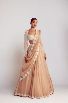 Beige Lehenga, Sweetheart Blouse, Simple Lehenga, Trendy Outfits Indian, Pearl Chandelier