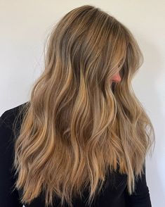 Soft Autumn Blonde, Warm Autumn Hair Color Blonde, Warm Tone Blonde Balayage, Blonde Hair Warm Tones, Warmer Toned Blonde, Going Brunette, Fall Hair Ideas, Soft Blonde Highlights, Postpartum Hair