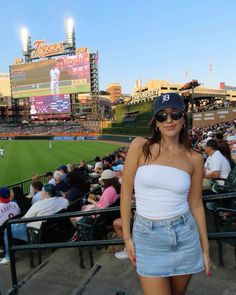 Baseball game outfit inspo! Outfit linked in my LTK!! Preppy Baseball Game Outfit, Sports Game Aesthetic, Mets Game Outfit, Cute Baseball Game Outfit, Baseball Game Outfit Women, Samba Fits, Baseball Fits, Baseball Outfits, Baseball Wife