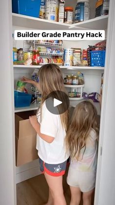 Corner Pantry Organization, Corner Pantry Ideas, Butlers Pantry Ideas, Pantry Hacks, Corner Kitchen Pantry, Pantry Layout, House Pantry, Trim Carpentry, Perfect Pantry