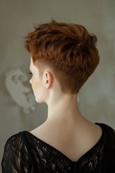 38 Stunning Pixie Haircuts for a Trendsetting Makeover in 2024 – CreativeBooster Pixie Round Face, Cabelo Pixie Cut, Short Haircut For Round Faces, Messy Pixie Haircuts, Goal 2023, Fnaf Tattoo, Short Braid Hairstyles, Short Textured Haircuts, Tapered Pixie