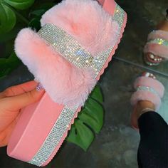 Glitz Fur Slippers Carcase Iphone, Glitter Slides, Diamond Shoes, Fuzzy Slides, Slides For Women, Platform Flats, Faux Fur Slippers, Platform Wedge Heels, Rhinestone Sandals