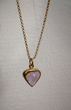 Metal: gold-plated brass Stone: amethyst Chain: 42 cm Do not hesitate to check my Instagram as well: https://www.instagram.com/atelier_tiuh/ Teardrop Necklace With Moon Charm As Gift, Teardrop Moon Charm Necklace As Gift, Teardrop Moon Charm Necklace For Gift, Oval Moon Charm Necklace As Gift, Gold Teardrop Moon Charm Jewelry, Oval Moon Charm Necklace Gift, Gold Teardrop Jewelry With Moon Charm, Oval Necklace With Moon Charm As Gift, Heart-shaped Gold Jewelry With Moon Charm