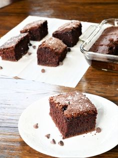 Regular Cake Recipe, Sheet Cake Recipe, Gluten Free Flour Mix, Gluten Free Chocolate Cake, Gluten Free Sides, Chocolate Sheet Cake, Sheet Cake Recipes, Gluten Free Sweets, Baking Blog