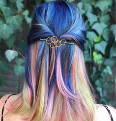 "10-Minute Hairstyles for Busy Mornings"
"Glamorous Hairstyles for Special Occasions" Cute Hair Buns, Succulent Hair, Clip Bun, Hair Buns, Pin Hair, Lavender Hair, Ombre Hair Color, Cute Hair, Creative Hairstyles