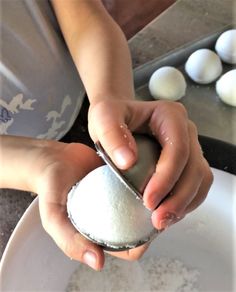 Bentonite Clay Bath, Bath Melts Diy, Bath Boms, Bath Bomb Recipes, Make Do And Mend, Bentonite Clay, Healthy Routine, Handmade Bath Products