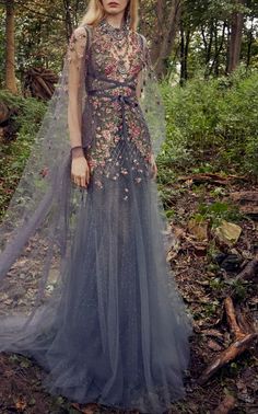 Gaun Tulle, Embellished Sleeves, Embroidered Tulle, Tulle Gown, Gorgeous Gowns