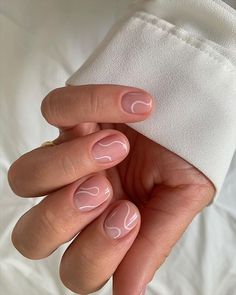 Round Natural Nail Designs, Fun Minimalist Nails, Clear Manicure With Design, Gel Nails Real Nails, Real Short Nails Ideas, Short Gel Nail Designs Natural Simple, Funky Nail Art For Short Nails, Nude Short Nail Designs, Short Wide Nails