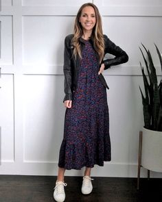 Knit Dress With Leather Jacket, Leather Jacket Over Dress, Leather Jacket And Dress Outfit, Leather Jacket Dress Outfit, Midi Dress With Boots, Jacket Over Dress, Midi Dress With Sneakers, Safari Outfit, Midi Wedding Dress