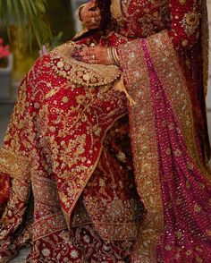 Baraat Dress, Bridal Dress Pakistani, Bridal Dresses Ideas, Barat Dress, Bridal 2023, Pakistani Party Wear Dresses, Arabic Decor, Bridal Wardrobe, Dress Pakistani