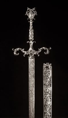 Fantasy Dagger, Knife Aesthetic, Yennefer Of Vengerberg, Pretty Knives, Royal Aesthetic, Cool Swords, Cool Knives, Red Queen, Princess Aesthetic