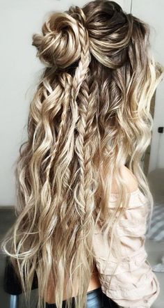 Prom Hair Down, Boho Wedding Hair, Bridesmaid Hair Half Up, Wedding Hairstyles Half Up Half Down, Wedding Hair Inspiration, Bridal Hairstyles, Bridesmaid Hairstyles, Boho Braids, Wedding Hairstyles For Long Hair