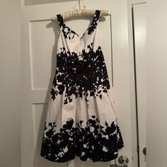 White House Black Market B&W Dress W/Tags (Size 6) Never Worn Back Has A Zip And There Is A Belt For Additional Styling Fits True To Size Black White Dress, Size 6 Dress, White House Black, White House Black Market, House Black, Black House, White House, White Dress, Black White