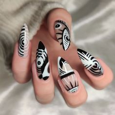 80 Best Summer Nail Art Inspirations You Should Try - Dark Winter Nails, Fingernails Painted, Abstract Nail, Summer Gel Nails, Punk Nails, Summer Nail Art, Abstract Nail Art